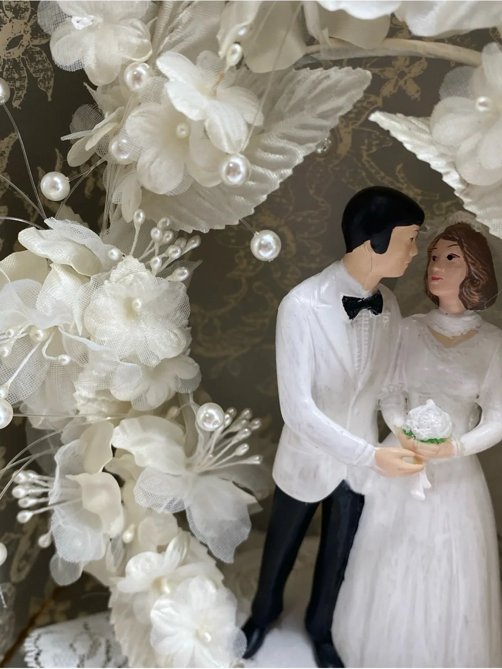 Vintage Wilton White and Black Bride & Groom Wedding Cake Topper